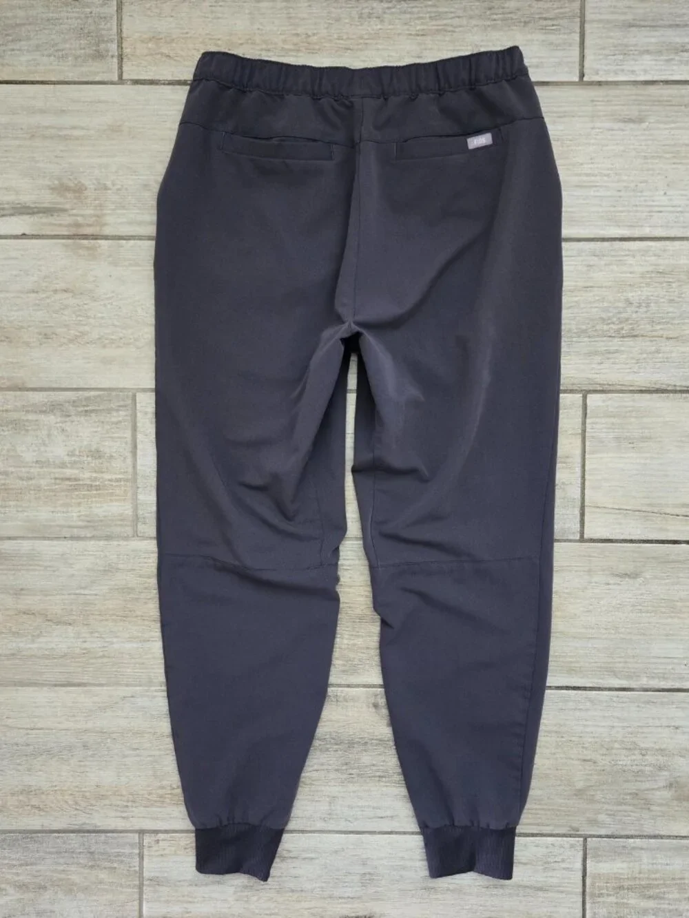 Figs Tansen Jogger Scrub Pants Mens Grey Straight Leg Medical Professional Lab M